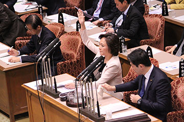 西村まさみ参議院議員 予算委員会で質疑